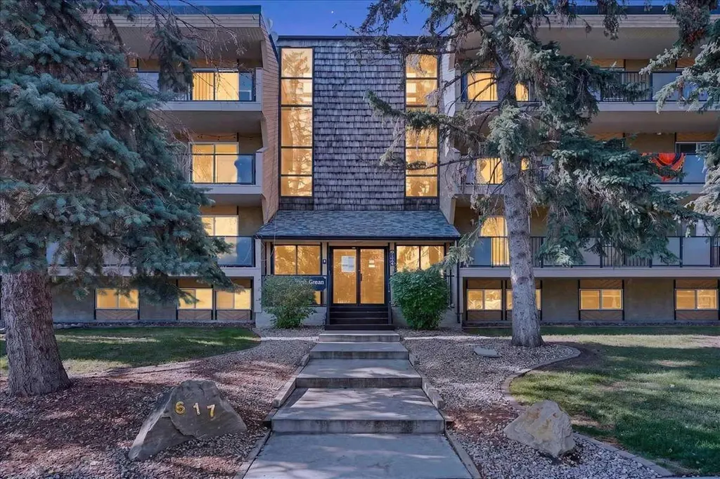 617 56 Avenue SW Calgary AB T2V 0G9