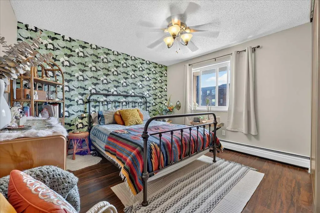 617 56 Avenue SW Calgary AB T2V 0G9