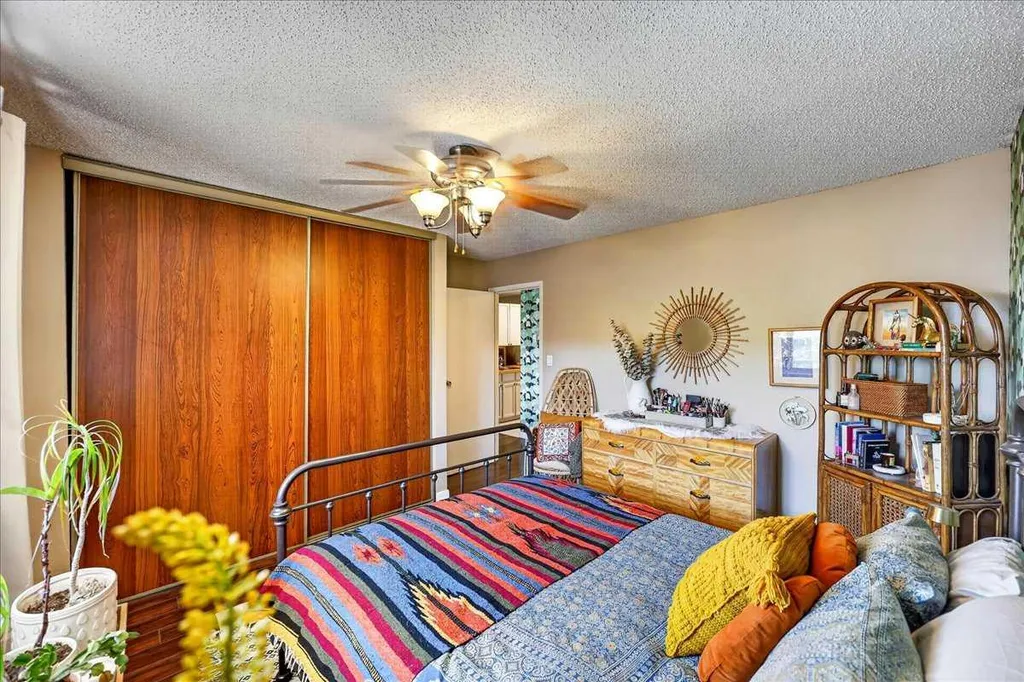 617 56 Avenue SW Calgary AB T2V 0G9