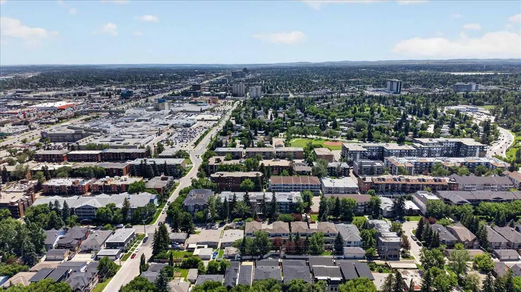 617 56 Avenue SW Calgary AB T2V 0G9