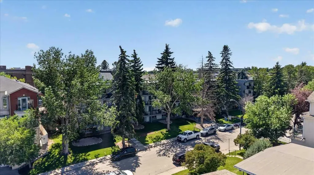 617 56 Avenue SW Calgary AB T2V 0G9