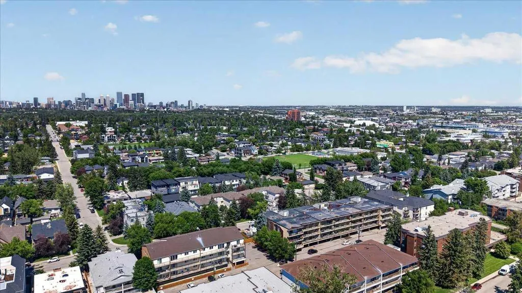 617 56 Avenue SW Calgary AB T2V 0G9