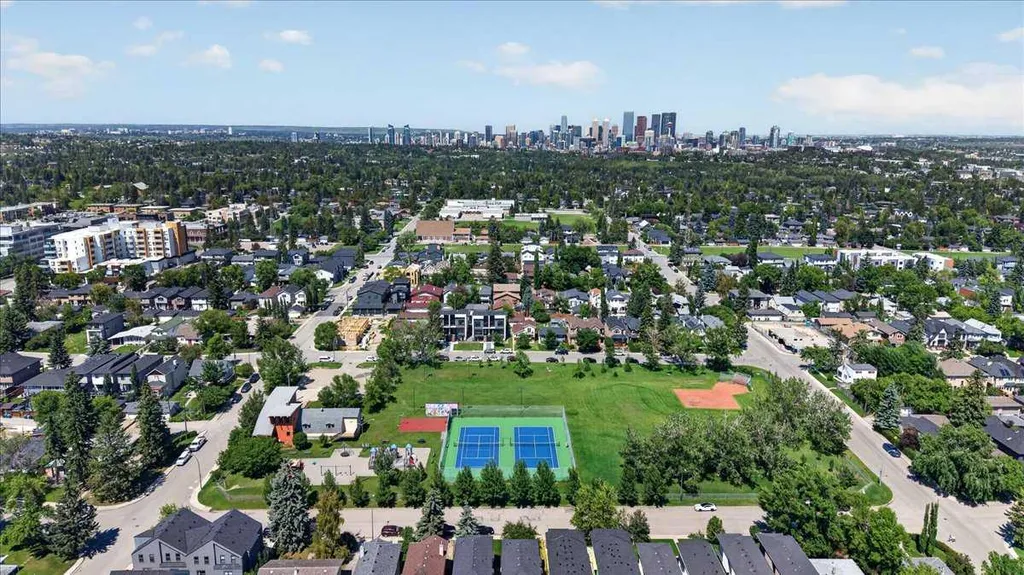 617 56 Avenue SW Calgary AB T2V 0G9