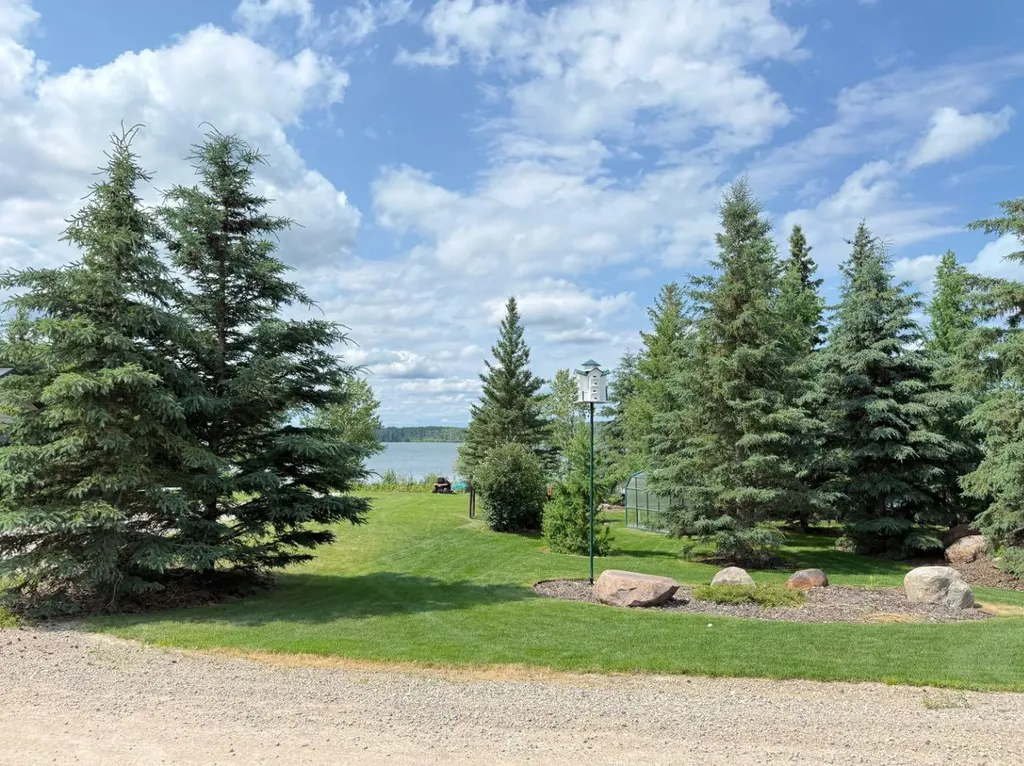 724 Spruce Street Lac Des Iles SK S0M 1A0