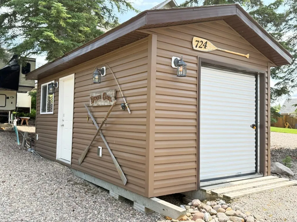 724 Spruce Street Lac Des Iles SK S0M 1A0