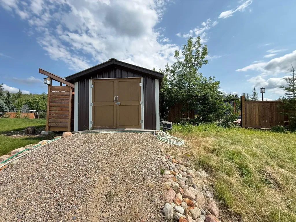 724 Spruce Street Lac Des Iles SK S0M 1A0