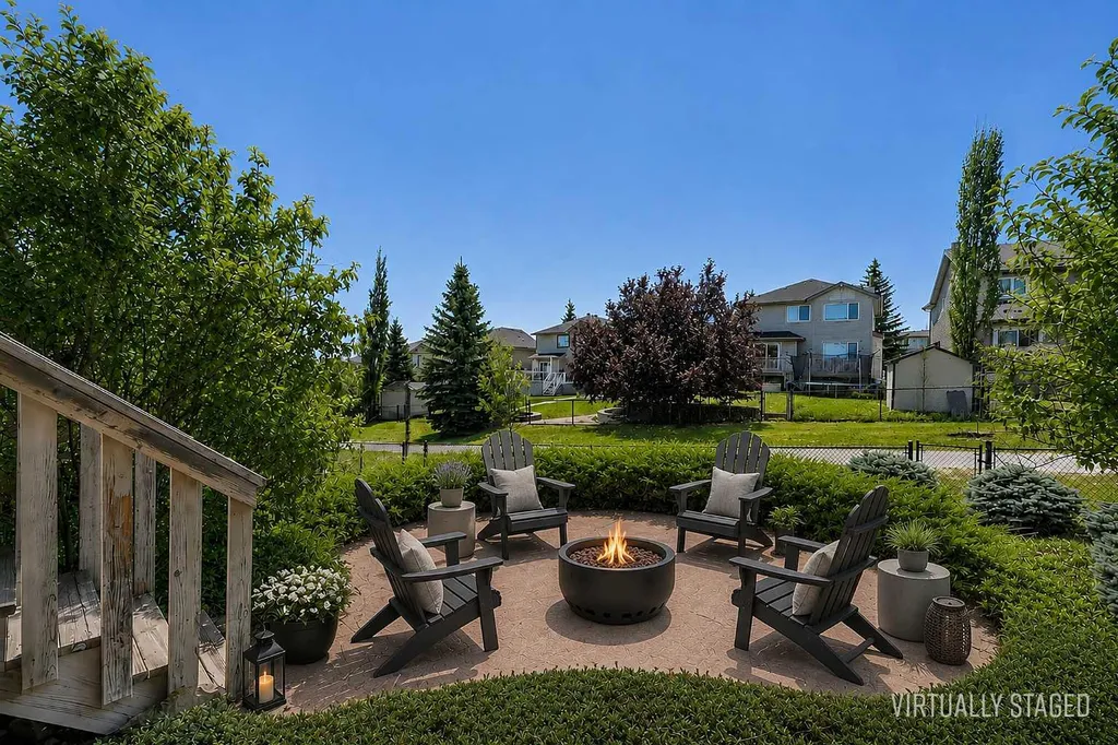 112 Panamount Rise NW Calgary AB T3K 6G1