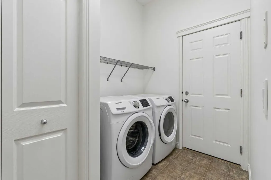 112 Panamount Rise NW Calgary AB T3K 6G1