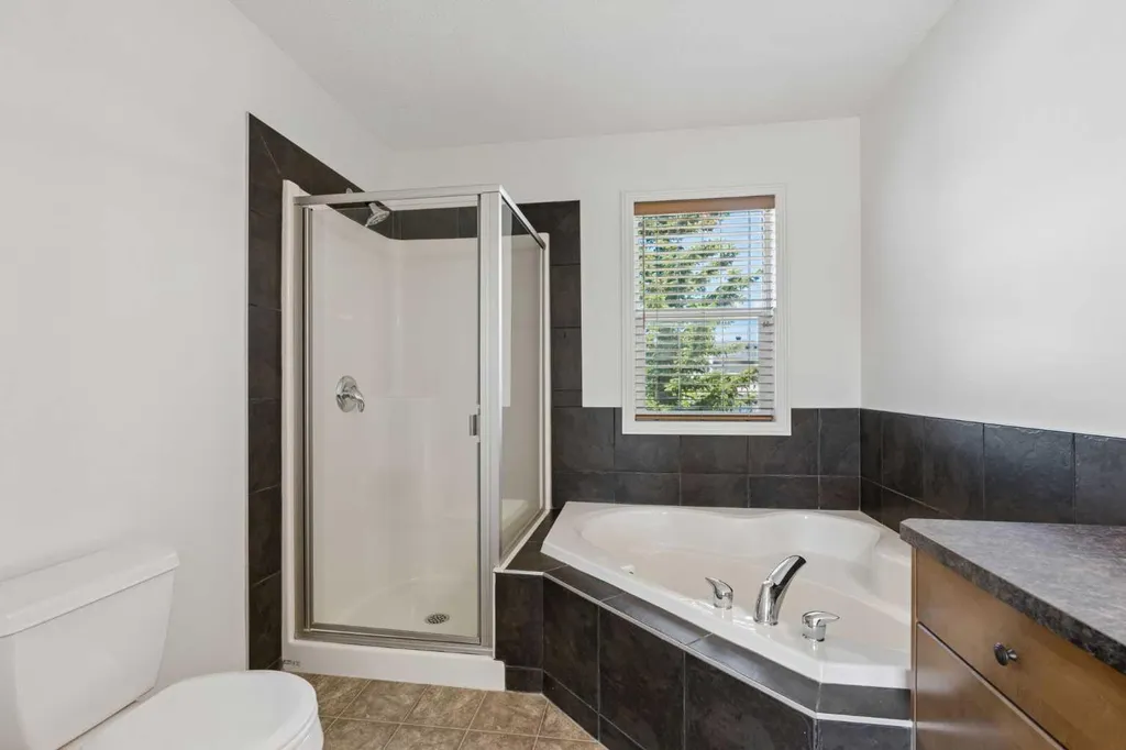 112 Panamount Rise NW Calgary AB T3K 6G1