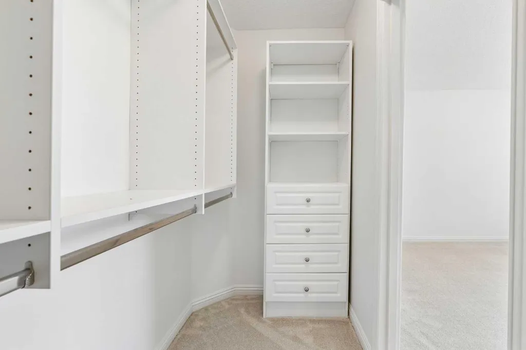 112 Panamount Rise NW Calgary AB T3K 6G1