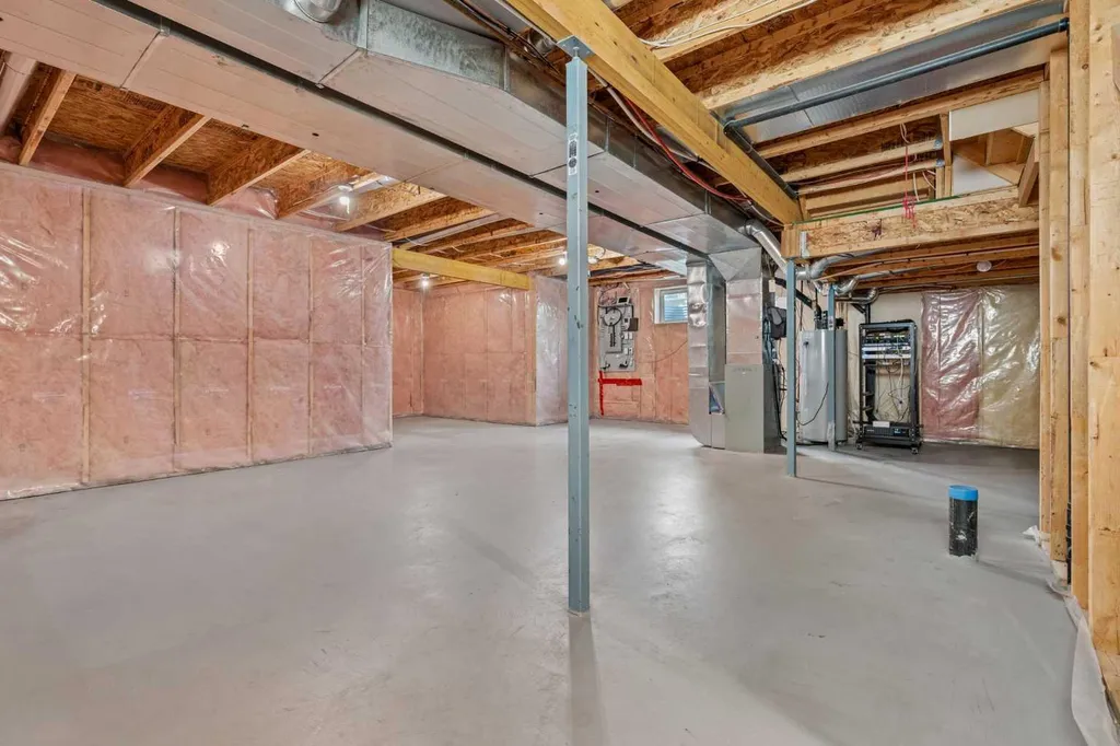 112 Panamount Rise NW Calgary AB T3K 6G1
