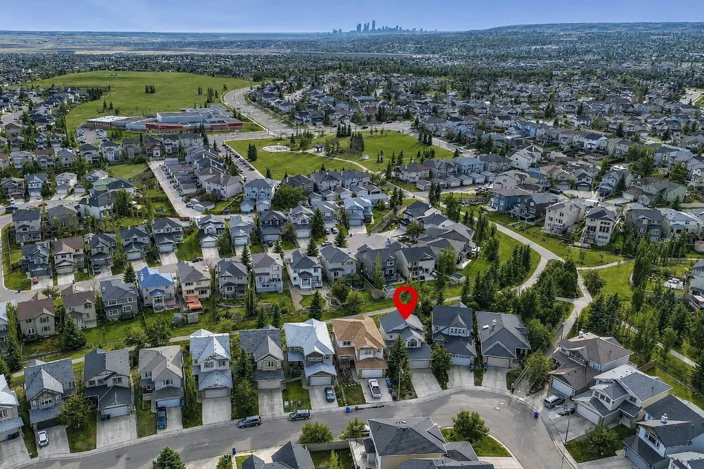 112 Panamount Rise NW Calgary AB T3K 6G1