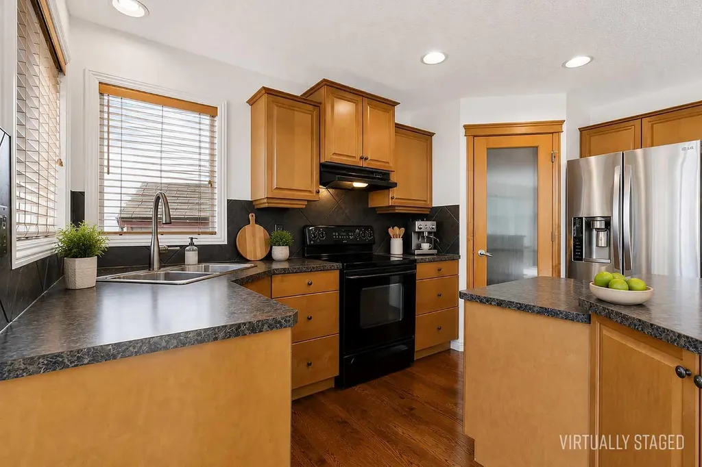 112 Panamount Rise NW Calgary AB T3K 6G1