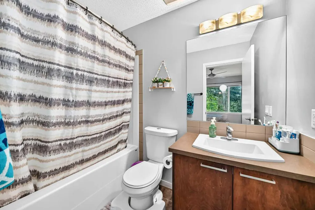 1907 Copperfield Boulevard SE Calgary AB T2Z 0Y8