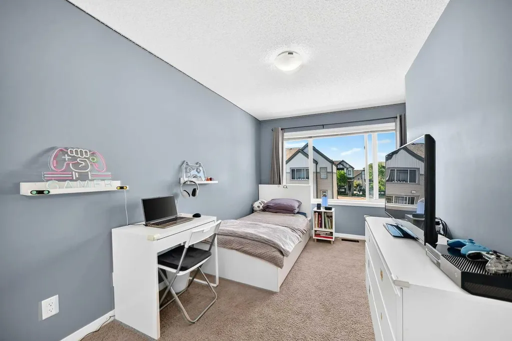 1907 Copperfield Boulevard SE Calgary AB T2Z 0Y8