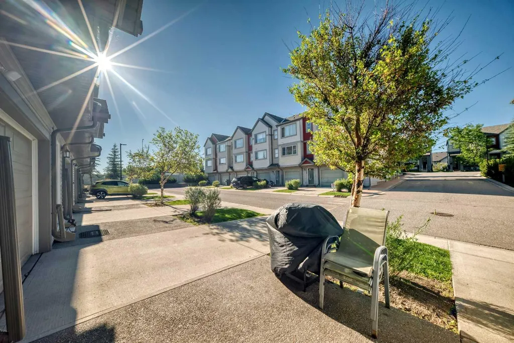 1907 Copperfield Boulevard SE Calgary AB T2Z 0Y8