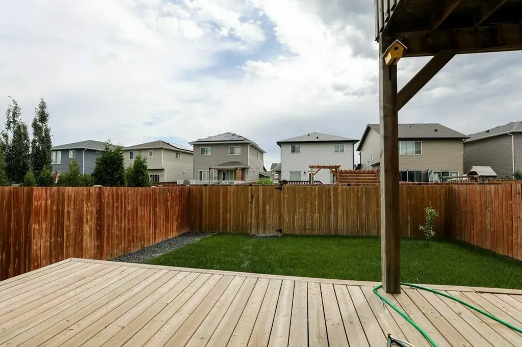 567 Moonlight Lane W Lethbridge AB T1J 5M1