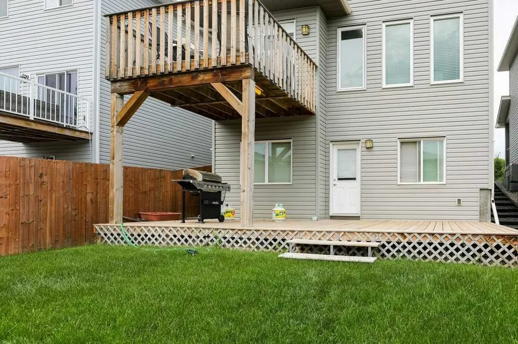 567 Moonlight Lane W Lethbridge AB T1J 5M1