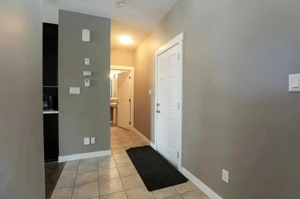 567 Moonlight Lane W Lethbridge AB T1J 5M1