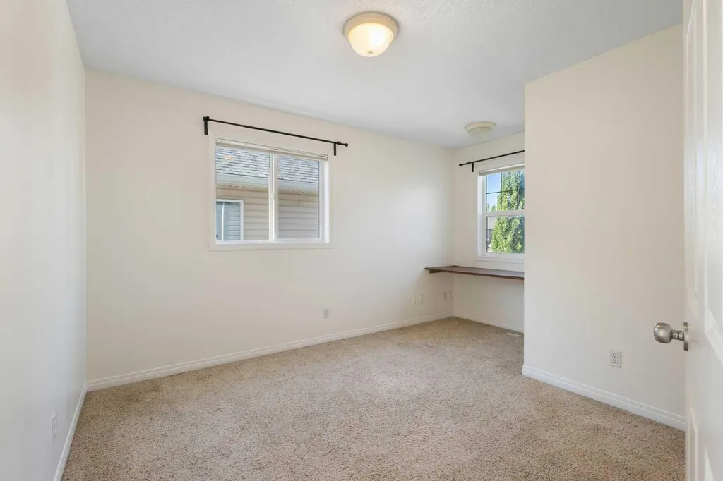 78 Cougar Plateau Way SW Calgary AB T3H 5S4