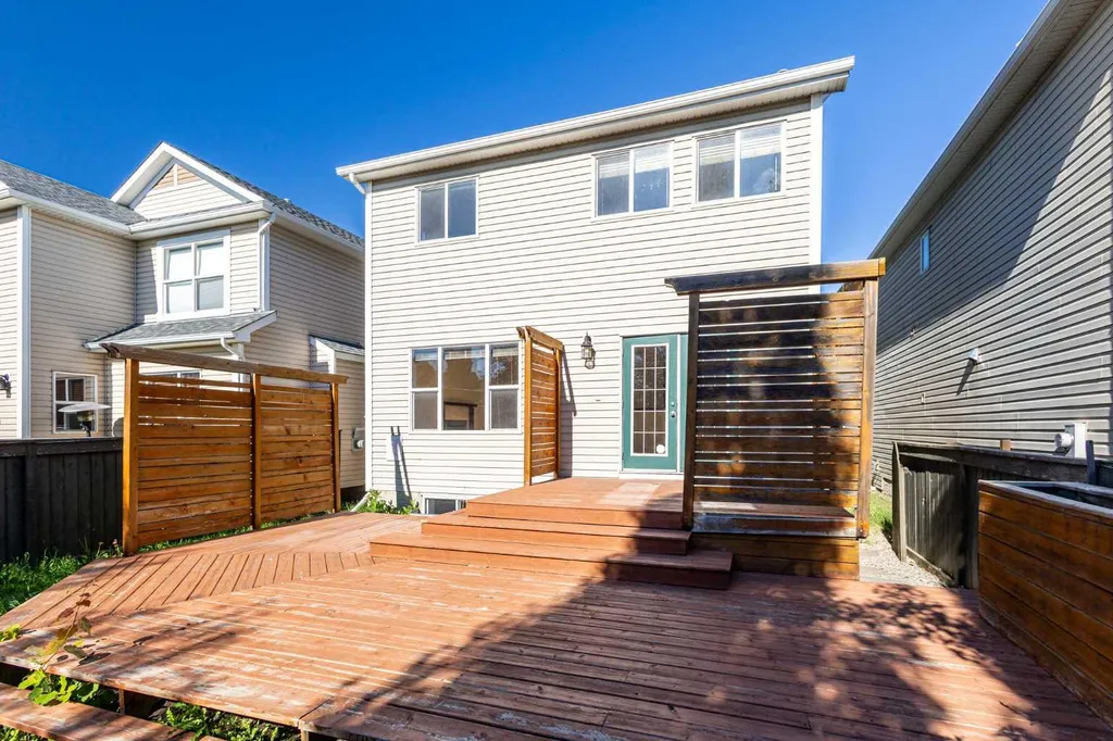 78 Cougar Plateau Way SW Calgary AB T3H 5S4