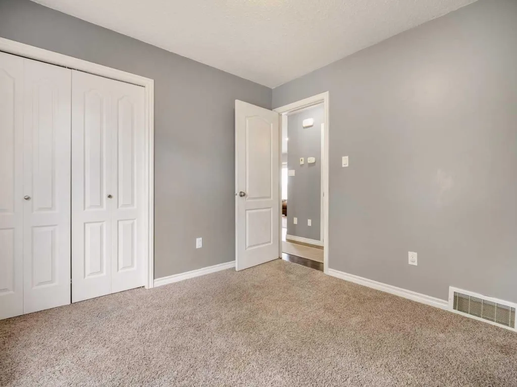 350 Mt Sunburst Way W Lethbridge AB T1K 3J9