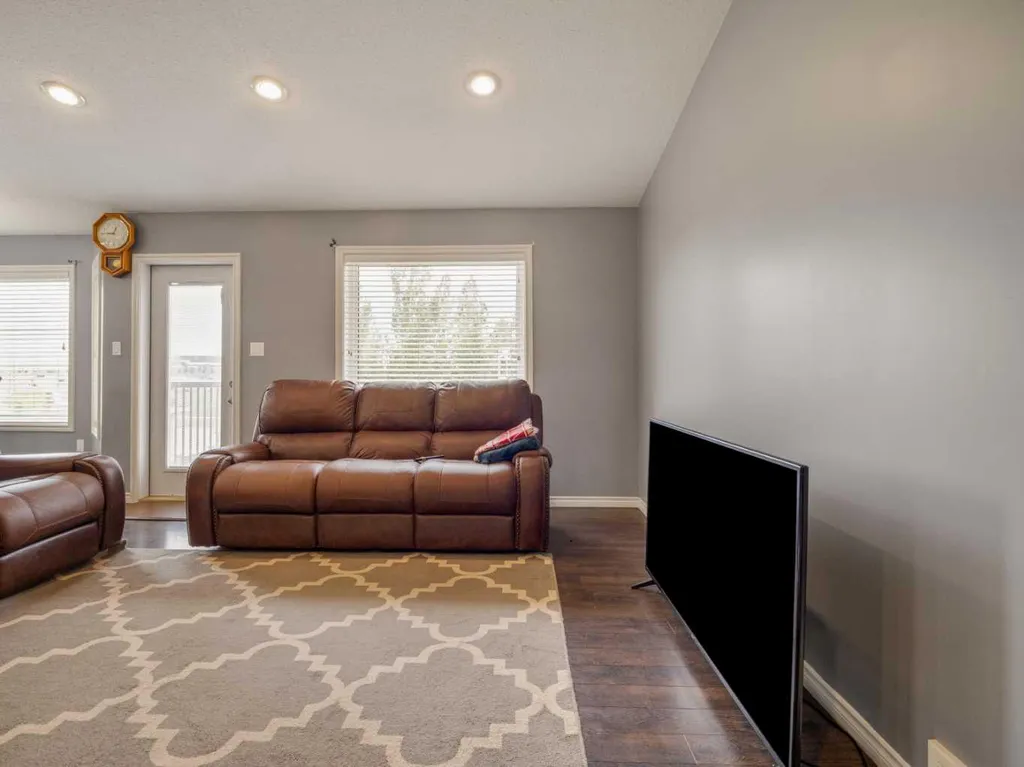 350 Mt Sunburst Way W Lethbridge AB T1K 3J9