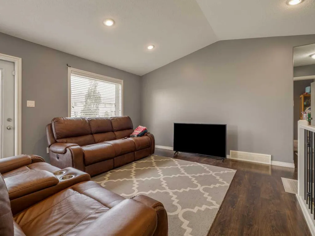 350 Mt Sunburst Way W Lethbridge AB T1K 3J9