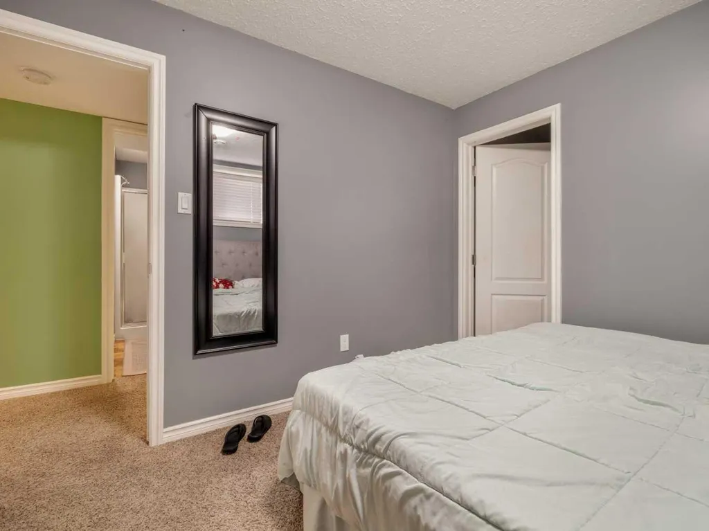 350 Mt Sunburst Way W Lethbridge AB T1K 3J9