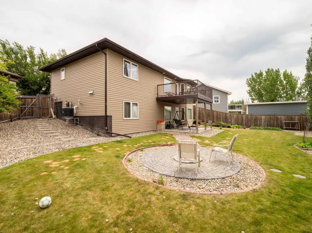 350 Mt Sunburst Way W Lethbridge AB T1K 3J9