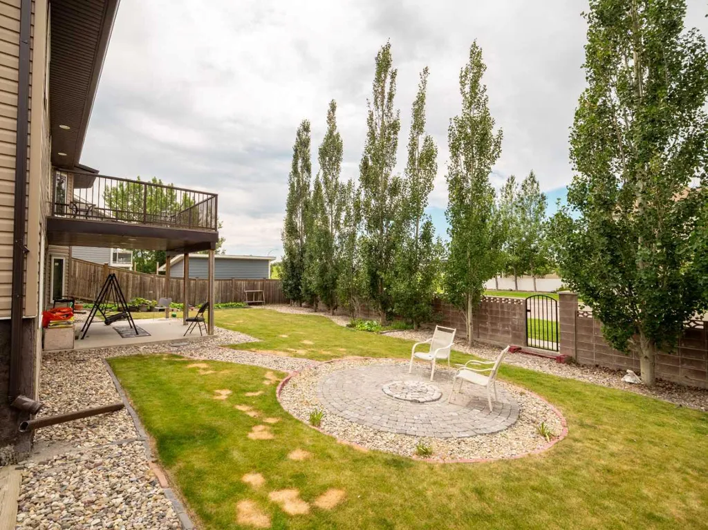 350 Mt Sunburst Way W Lethbridge AB T1K 3J9