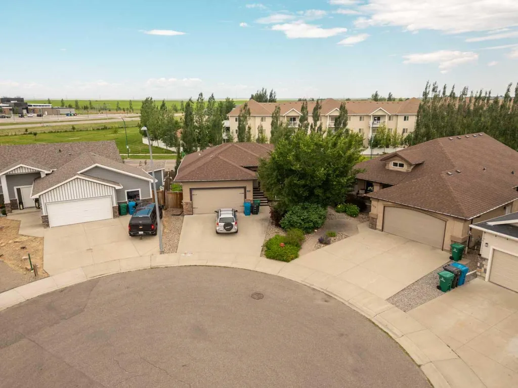 350 Mt Sunburst Way W Lethbridge AB T1K 3J9