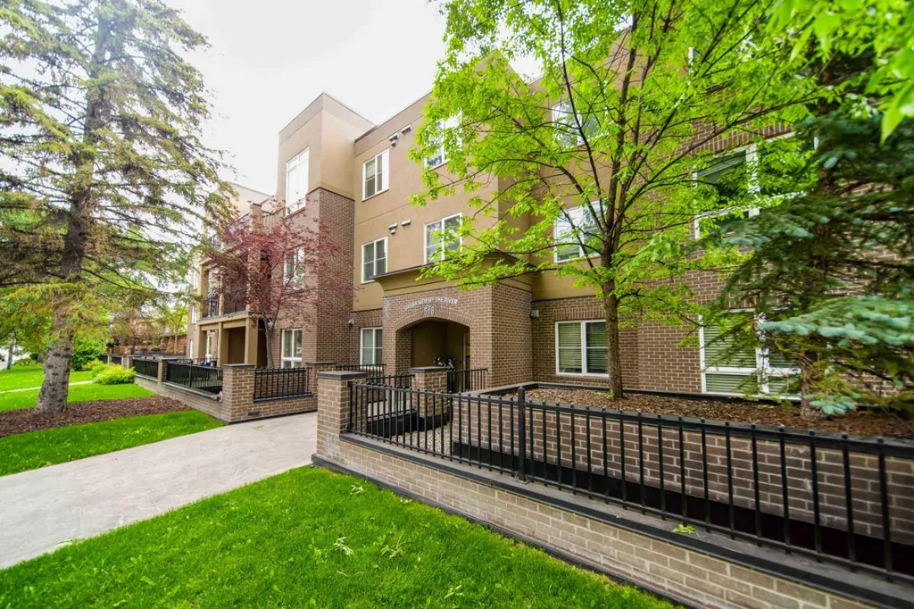 518 33 Street NW Calgary AB T2N2W4