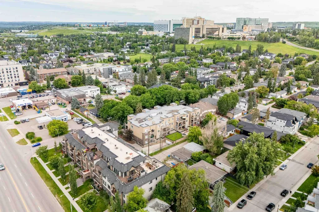 518 33 Street NW Calgary AB T2N2W4