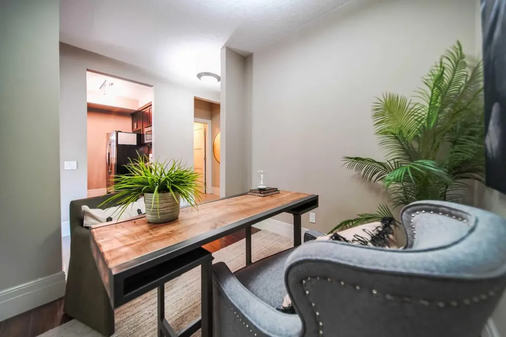 518 33 Street NW Calgary AB T2N2W4