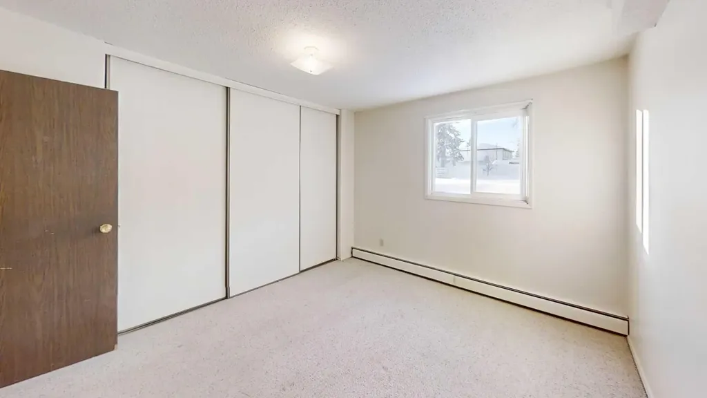 9656 Hillcrest Drive Grande Prairie AB T8V1B1