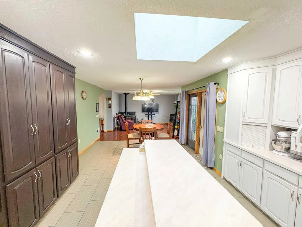 5216 51 Avenue Valleyview AB T4N 4B4