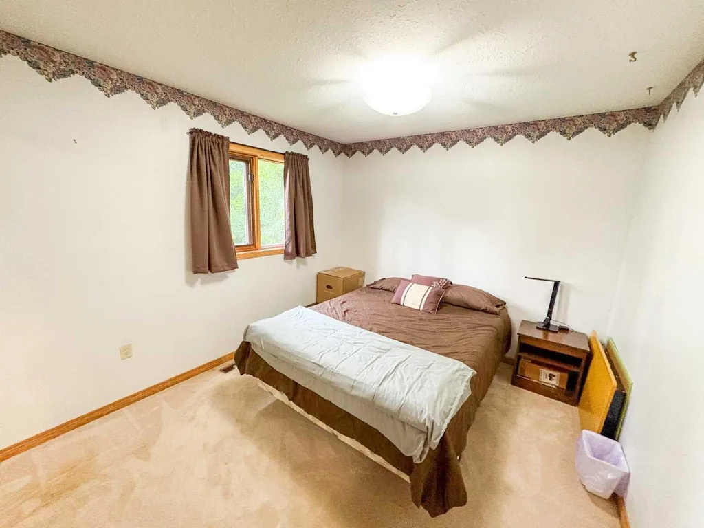 5216 51 Avenue Valleyview AB T4N 4B4