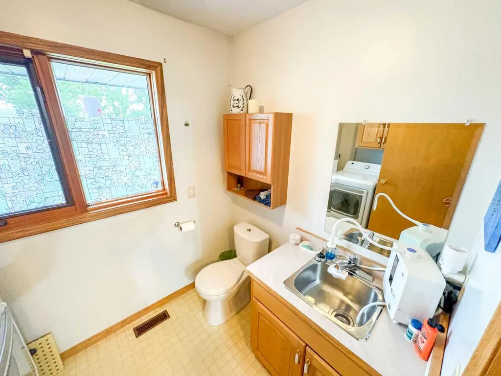 5216 51 Avenue Valleyview AB T4N 4B4