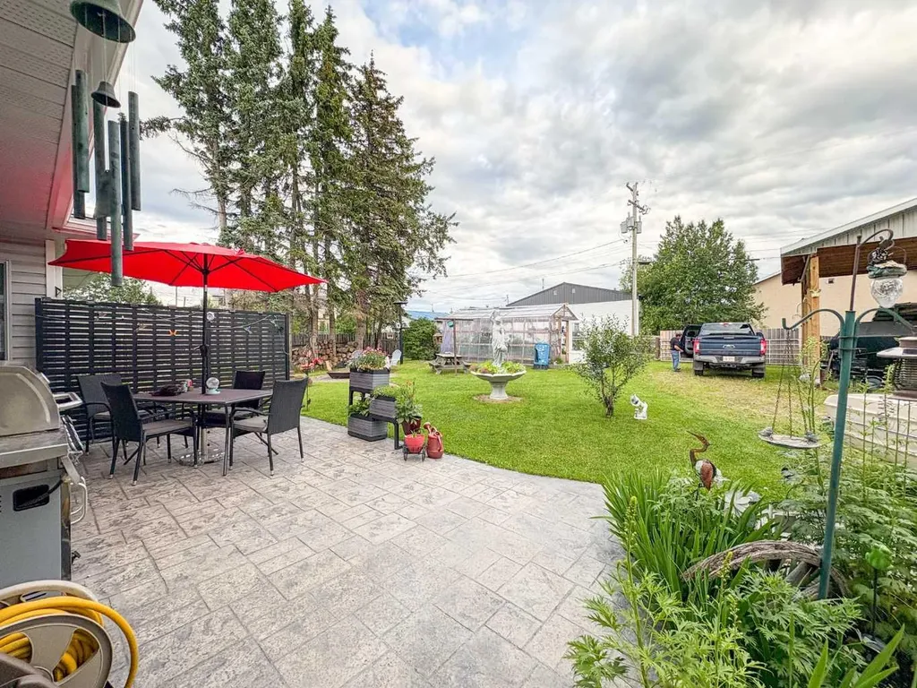 5216 51 Avenue Valleyview AB T4N 4B4