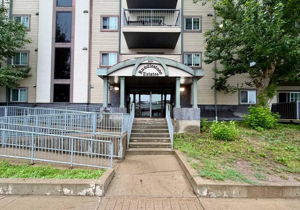 9604 Manning Avenue Fort Mcmurray AB T9H 3M7
