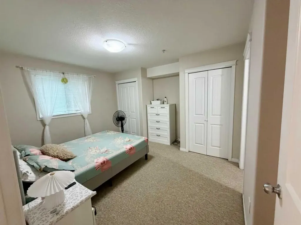 9604 Manning Avenue Fort Mcmurray AB T9H 3M7