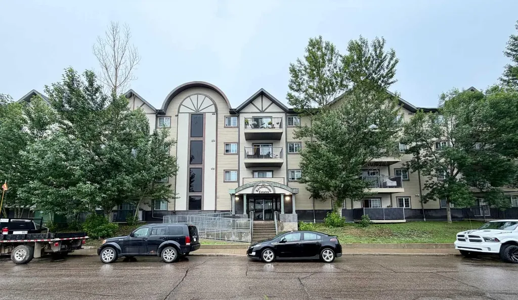 9604 Manning Avenue Fort Mcmurray AB T9H 3M7