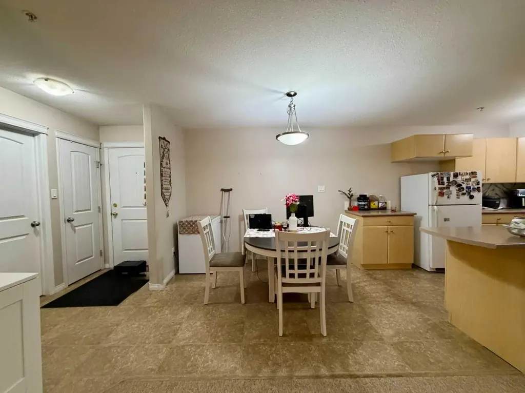 9604 Manning Avenue Fort Mcmurray AB T9H 3M7