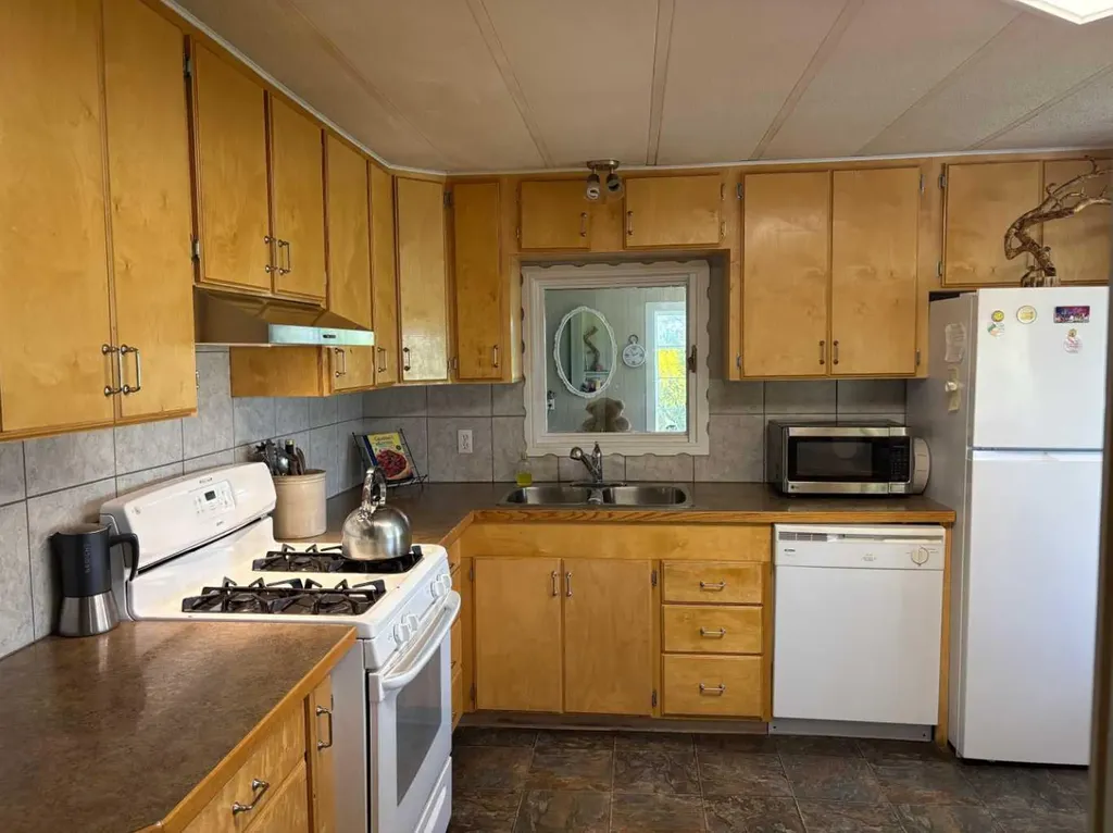 764047 Rge Road 35 Rural Birch Hills County AB T0H 3P0