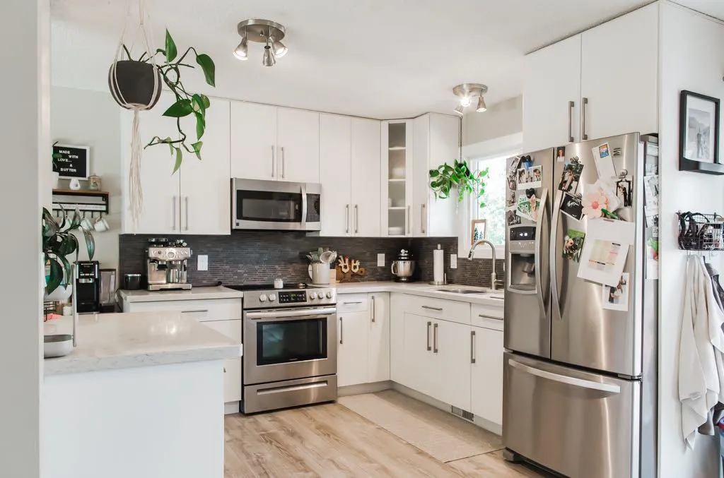 9422 64 Avenue Grande Prairie AB T8W 1B5