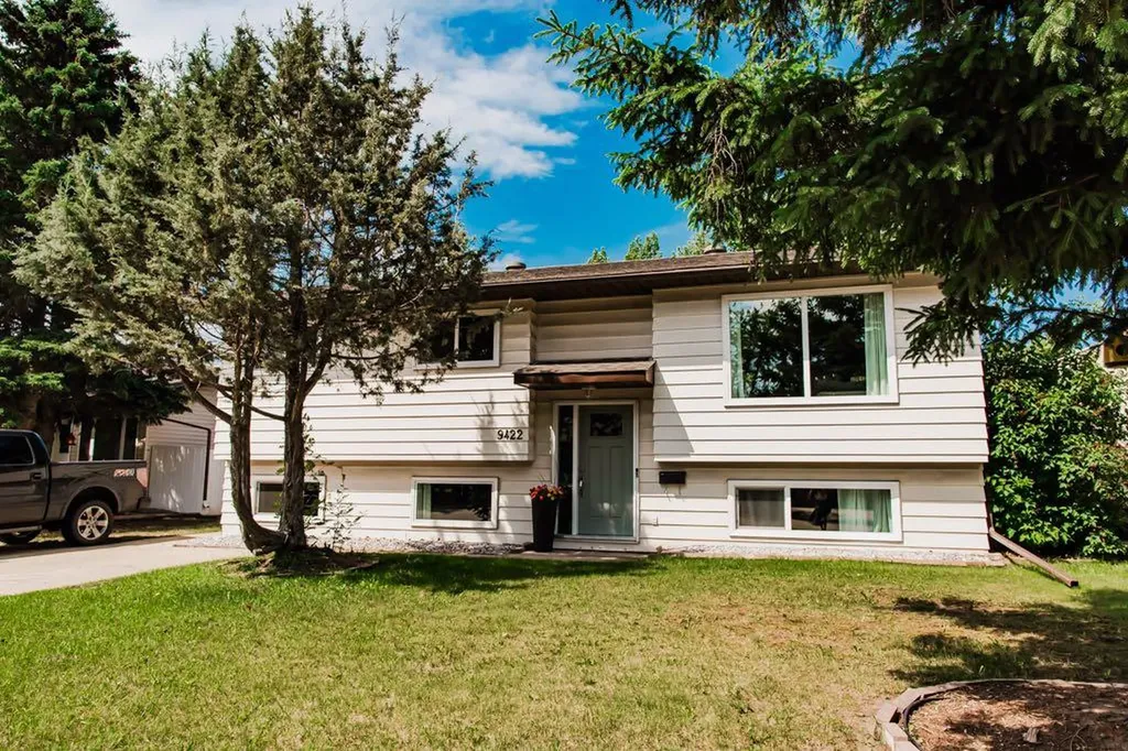 9422 64 Avenue Grande Prairie AB T8W 1B5