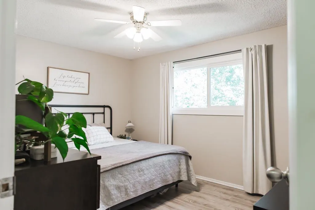 9422 64 Avenue Grande Prairie AB T8W 1B5
