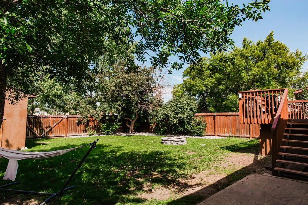 9422 64 Avenue Grande Prairie AB T8W 1B5