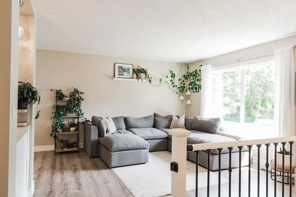 9422 64 Avenue Grande Prairie AB T8W 1B5
